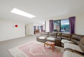 Must sell, Overseas Vendor , once in 6 years, 191m2 Brick and tile 4 beds 2 baths house with double garage on 583m2 section, close to school, parks, shopping centres and all essential amenities, 42 San Marino Drive West, Henderson, Auckland