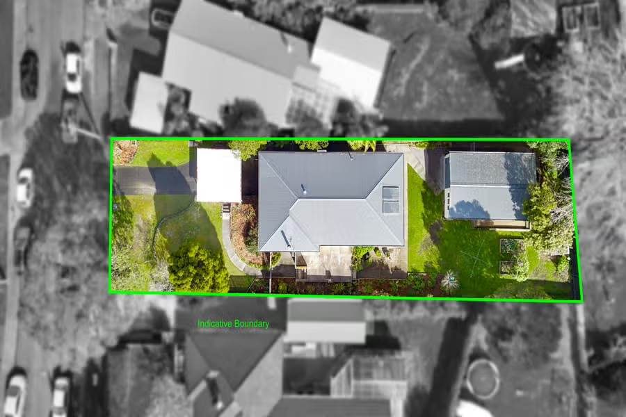 Urgent sell, Must sell, Ignore CV & Past Prices, Currently tenanted, 3 beds 1 bath house with garage on 812m2 section, The real bonus here is the huge rear workshop with two rooms and three-phase power, close to motorway access, local shops, and schooling, 0.5 km to Rangeview Intermediate, 34 Coniston Avenue, Te Atatu South, Auckland