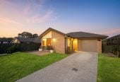 120m2 Brick and tile 3 beds 2 baths house with garage on 351m2 section, just moments from Glen Eden’s vibrant village centre with its array of cafes, shops, and supermarkets. The Glen Eden train station, Zoned for local schools including Glen Eden School and near popular parks like Parrs Park, 23 Anna Lane, Glen Eden, Auckland