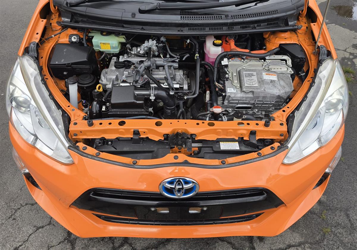 2016 Toyota Aqua **S Package**Push Start**Reversing Camera**Black Mirrors** Hatchback Automatic, 5 seats, Hybrid, 1,496 cc, 95,387 km