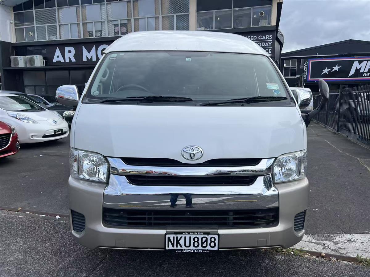 2017 Toyota Hiace Van Automatic, 10 seats, Minibus, Petrol, 2,690 cc, 149,093 km