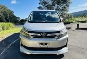 2014 Toyota Voxy HYBRID !! HIGH SPEC !! Van Tiptronic, 7 seats, New Import, Hybrid, 1,800 cc, 99,737 km