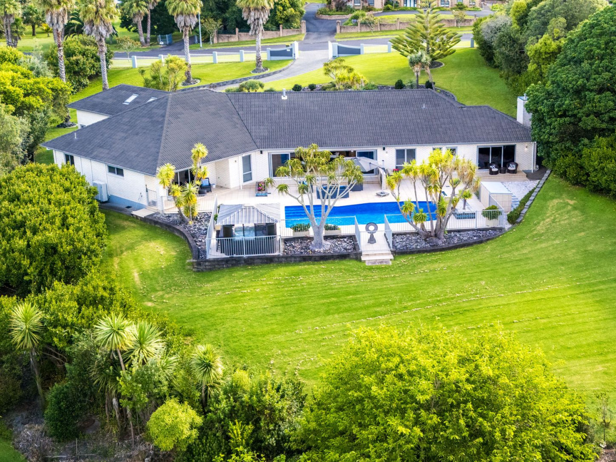 3386m2, Priced Well Below The CV, Owners nearly finished building their new home – bring your offers!, 435m2 7 beds 3 baths house with double garage and swimming pool, close to schools, local shops, 7 Burgundy Park Avenue, Henderson, Auckland