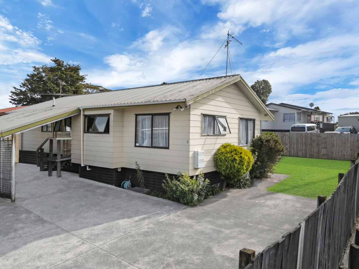 6 x Standalone 2 beds 1 bath house on 2135m2 section, Buy one site or secure both together, 20 Ingram Street consists of three dwellings spread across two Cross-Lease titles with a combined land area of approximately 1,077sqm. Total Rental income $1640/w, 22 Ingram Street offers an additional Freehold title comprising three dwellings on approximately 1,058sqm of land. Total rental income : $1655/w, close to schools, town centre, easy motorway access, 20 & 22 Ingram Street, Papakura, Auckland