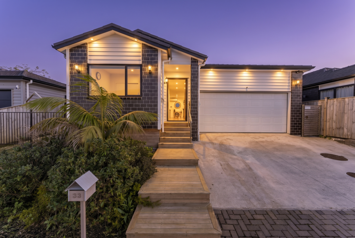 Vendors relocating, 165m2 4 beds 3 baths house with double garage on 330m2 section, ceiling speakers with background music integration, central ventilation, moments from Great South Road, motorway connections, zoned for Opaheke School, 33 Farranfore Road, Opaheke, Auckland