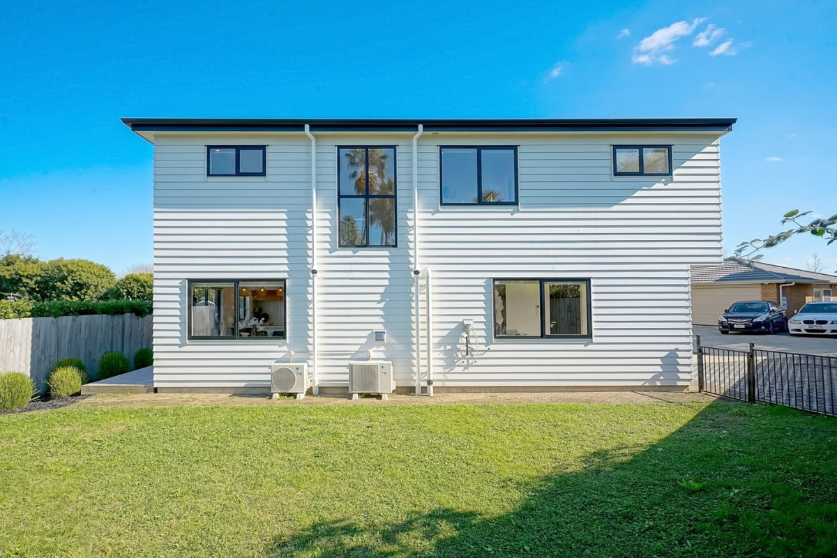 140m2 Brandnew standalone 3 beds + study room 2.5 baths home with garage, close to local schools, public transport, and shops, with easy access to Te Atatu South amenities and a short drive to motorway connections, 29A Mackenzie Street, Te Atatu South, Auckland