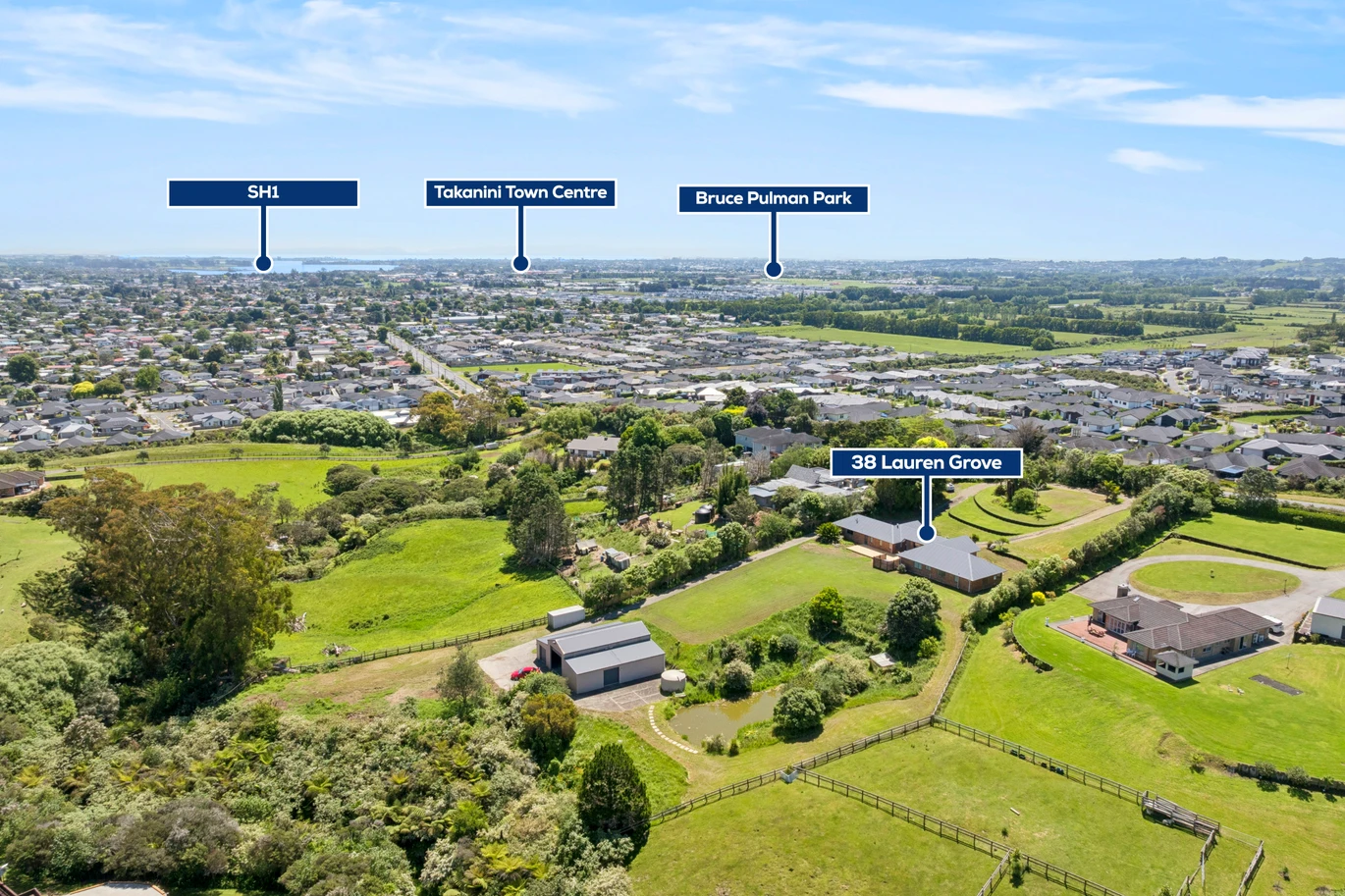 Over 300m2 4 beds 3 baths house with triple garage and a huge standalone workshop on 1.118 ha section, minutes from key transport routes, town amenities, schools, and shopping centres, 38 Lauren Grove Papakura, Auckland