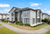 327m2 7 beds ( 5 ensuites) 6.5 baths house with double garage and 2-beds granny, total 6 car parks, close to schools, shopping centre, easy motorway access, 47 Koromeke Street Flat Bush, Auckland