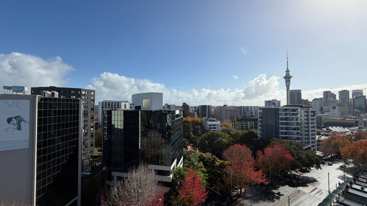 Auckland Girls Grammar school zone, 40m2 Leasehold 1 bed 1 bath apartment, Ground Rent: $8,056.80/annum, Operating Expenses: $5,476.36/annum, Auckland Council Rates: $1,381.24/annum, Rental Income: $400/week, Net Annual Income: $5,887/annum, 9G/15 City Road, Auckland Central, Auckland