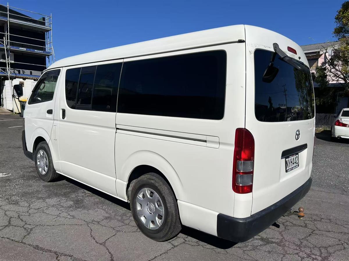 2012 Toyota Hiace Mini Bus Van Automatic, 10 seats, 4 doors, Tow Bar, Petrol, 2,693 cc, 136,947 km