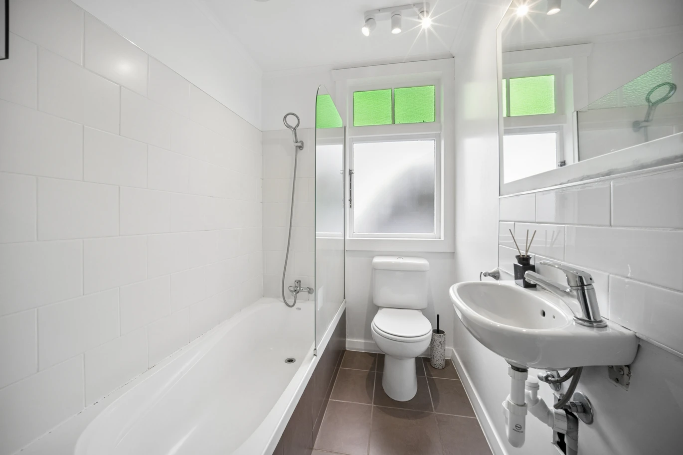 Sea views, Next to a seaside reserve, 123m2 3 beds 2 baths house with double garage, zoned for Blockhouse Bay School, Blockhouse Bay Intermediate, Lynfield College, and Green Bay High School, 51 Taunton Terrace, Blockhouse Bay, Auckland