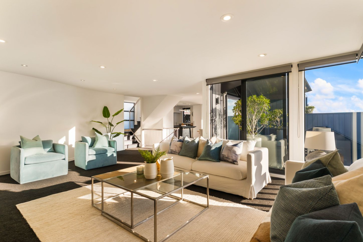 Macleans College zone, Footsteps From the beach, 290m2 4 beds 3 baths house with double garage, close to gulf club, shops, schools, zoned for Macleans College, Bucklands Beach Intermediate, and Bucklands Beach Primary, 7 Whitcombe Road, Bucklands Beach, Auckland