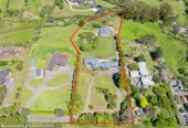 Over 300m2 4 beds 3 baths house with triple garage and a huge standalone workshop on 1.118 ha section, minutes from key transport routes, town amenities, schools, and shopping centres, 38 Lauren Grove Papakura, Auckland