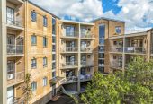 Auckland Girls Grammar school zone, 88m2 Freehold 2 beds 1 bath 1 car park apartment, with a brick and weatherboard exterior, The bathroom features a separate bath and shower, and has been recently refreshed, including new heating and an automatic ventilation system. close to CBD, Newmarket, Mt Eden, motorway access, 2B/40 Charlotte Street, Eden Terrace, Auckland
