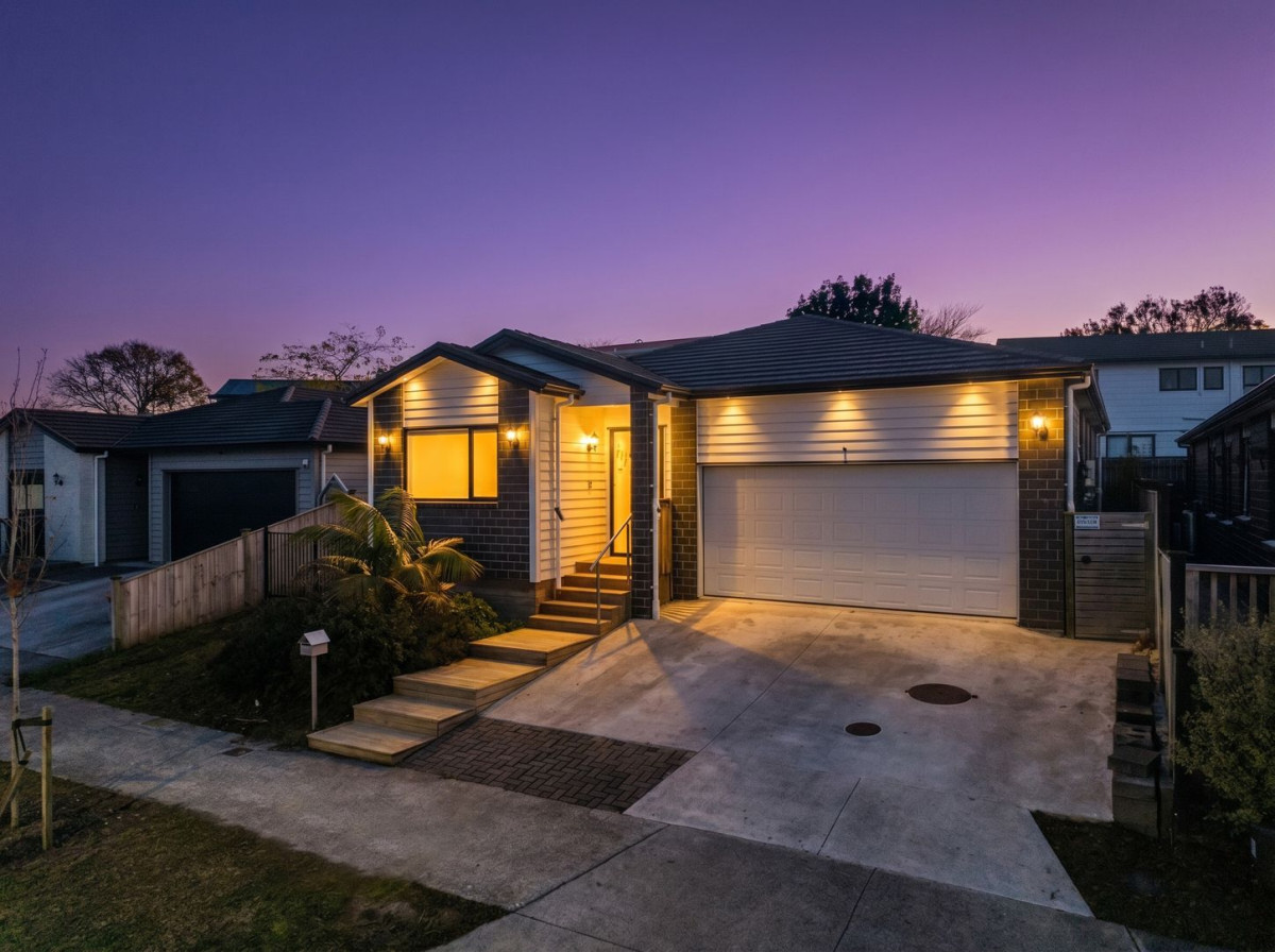 Vendors relocating, 165m2 4 beds 3 baths house with double garage on 330m2 section, ceiling speakers with background music integration, central ventilation, moments from Great South Road, motorway connections, zoned for Opaheke School, 33 Farranfore Road, Opaheke, Auckland