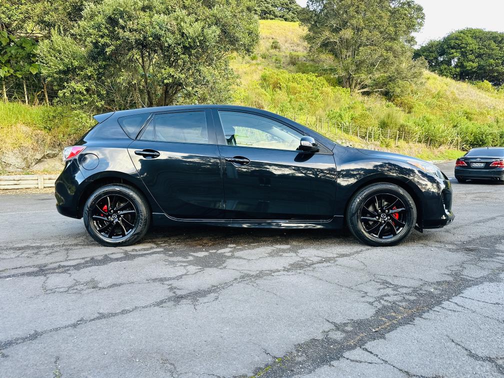 2013 Mazda Axela 20S SPORTS !! SKYACTIVE ENGINE !! Hatchback Tiptronic, Black, 5 seats, New Import, Petrol, 2,000 cc, 64,055 km