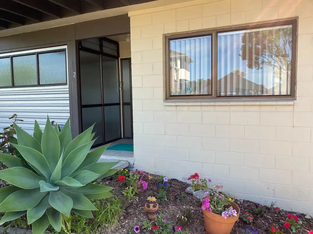 For rent, 3 beds 2 baths 2 level family home with garage, available 30th May, 2/180 Sandspit Road, Cockle Bay, Auckland