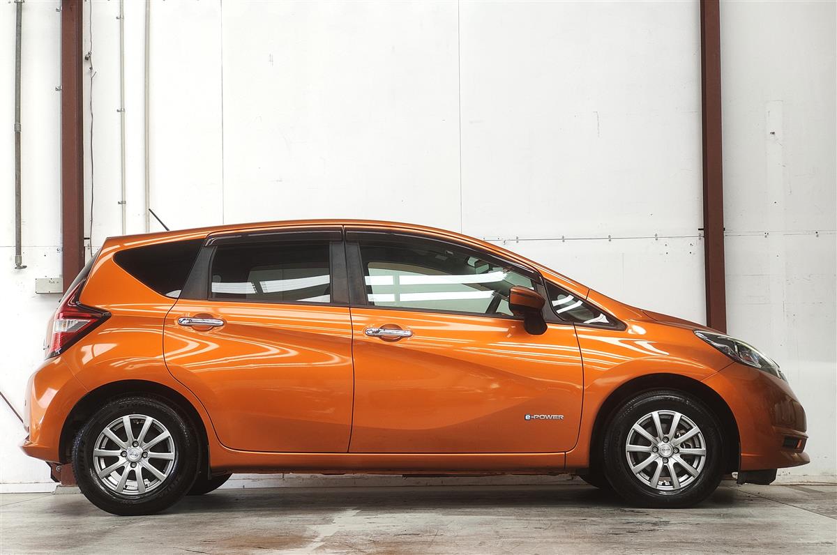 2016 Nissan Note X E-POWER/360 CAMERA/ALLOY WHEELS/RARE COLOUR Hatchback Automatic, 5 seats, Orange, Hybrid, 1,200 cc, 100,530 km
