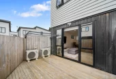 2 beds 1 bath home with car park, located just minutes from Mangere Bridge shops, local cafes, schools, parks, and motorway access, 3/3 Rimu Road, Mangere Bridge, Auckland