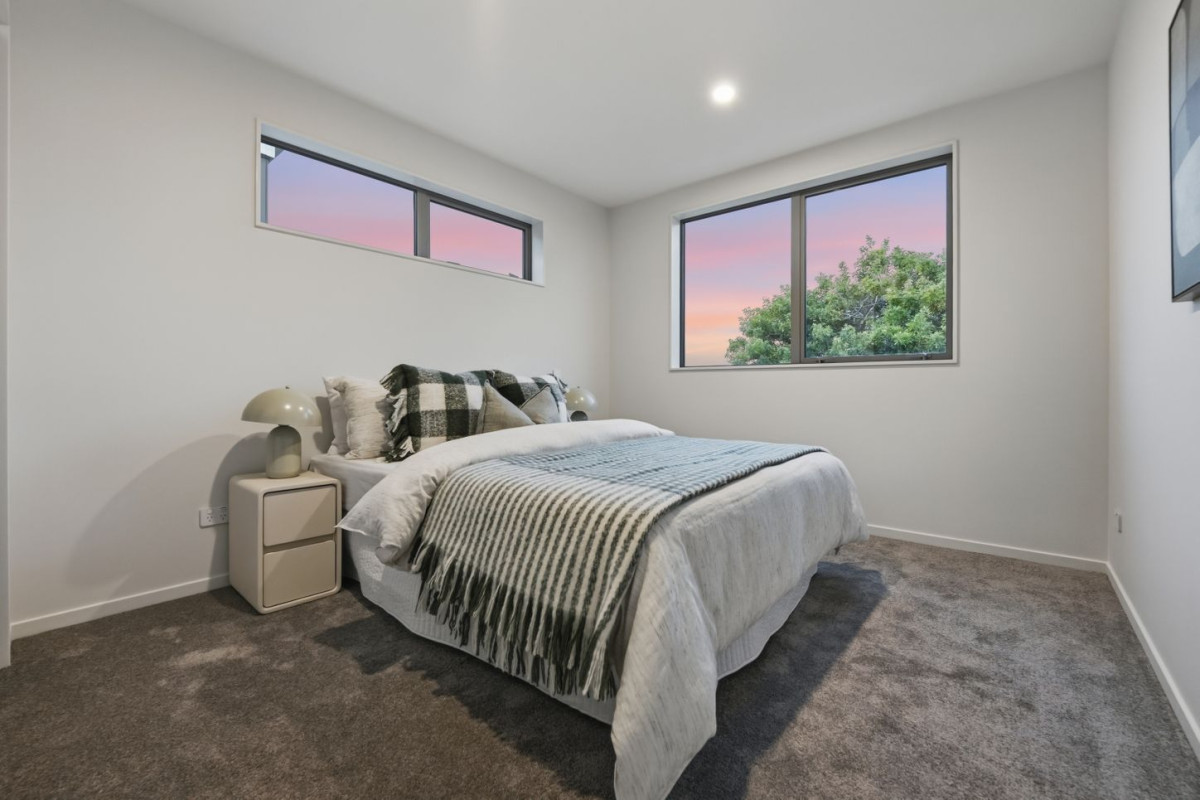 Westlake Boys & Westlake Girls High Schools zone, 193m2 Briandnew standalone 4 beds 3.5 baths home with double garage, Fully fenced private backyard, Brick + James Hardie exterior, Additional built-in storage cabinetry upstairs and in the separate laundry, close to to motorway access, bus station, shopping and amenities, 72A Sycamore Drive, Sunnynook, Auckland