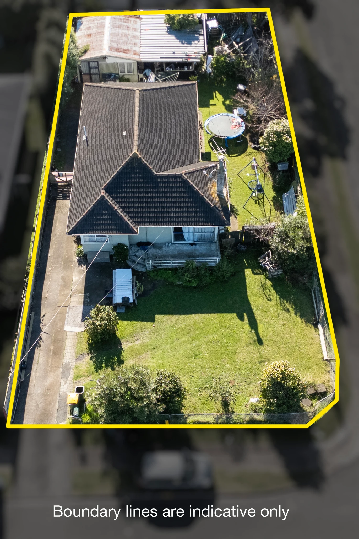 4 beds 1 bath house on 675m2 section, with RC approved for the development of four standalone houses, with individual vehicle crossings, stormwater wastewater onsite. Approved in two stages, you can keep the existing house but build a new one with no rent lost, close to schools, shops, supermarket, 27 James Street Mangere East, Auckland