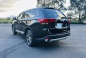 2017 Mitsubishi Outlander 24G SPEC !! 4WD !! RV/SUV Tiptronic, Black, 7 seats, Petrol, 2,400 cc, 71,488 km