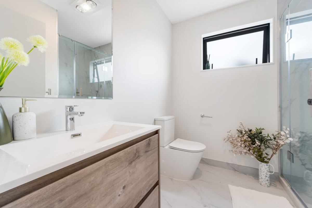 10-Year Master Build Guarantee, 3 beds 2 baths home with garage, m0ve-in ready, Minutes to Sylvia Park (shopping centre, Easy motorway access, Close to parks, schools & local amenities, (2 Bed + Study | 2 Bath | 1 Carpark – From $680,000, 3 Bed | 3 Bath | 1 Carpark – From $795,000, 4 Bed | 2.5 Bath | Garage + OSP – From $900,000,Mount Wellington, Auckland