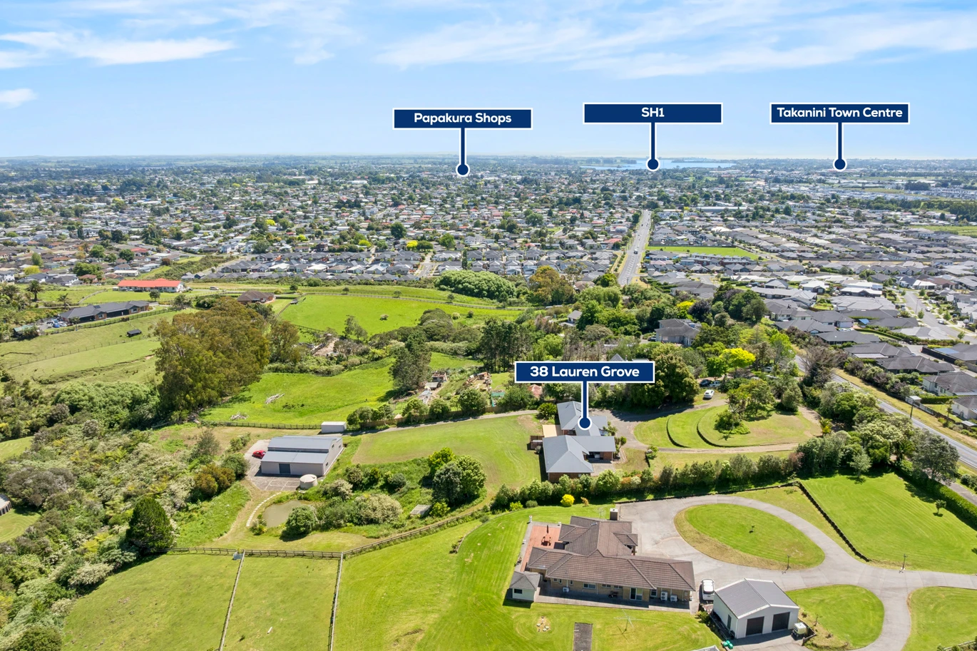 Over 300m2 4 beds 3 baths house with triple garage and a huge standalone workshop on 1.118 ha section, minutes from key transport routes, town amenities, schools, and shopping centres, 38 Lauren Grove Papakura, Auckland