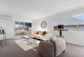 Macleans College zone, 190m2 3 beds 2 baths house with double garage, close to Mellons Bay Beach , MacDonald Walkway and Mcleay Reserve, Howick Village, zoned for Mellons Bay School, Bucklands Beach Intermediate, and Macleans College, 2/9 Colmar Road, Mellons Bay, Auckland