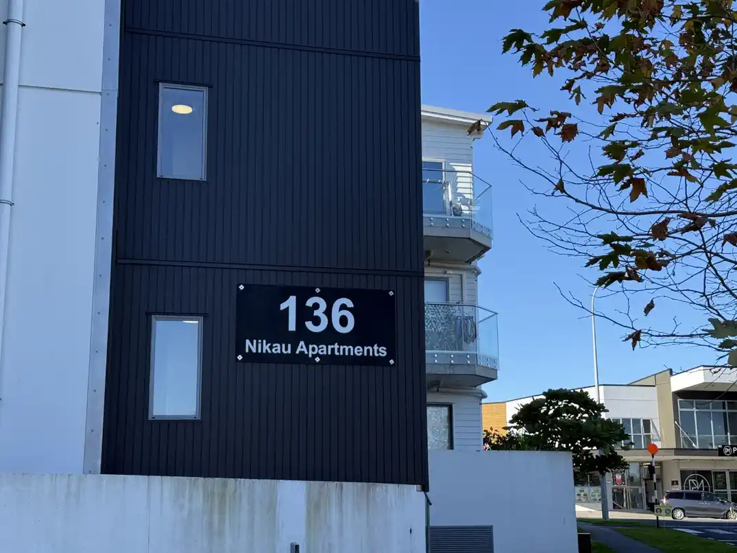For rent, 2 beds 1 bath 1 car park apartment, Available from 18th of May, GI/136 Stancombe Road, Flat Bush, Auckland