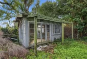 Mt Albert Grammar School zone, 4 beds + 3 flexi room 4 baths house on 1290m2 section, Walking distance to Eden Park, Dominion Road local restaurants, supermarkets, bus stations and Kingsland Train station, 4KM to Auckland CBD & Universities, 1 Onslow Road, Mount Eden, Auckland