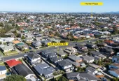 Standalone 4 beds 2.5 baths home with garage, close to schools, shopping centres, parks, easy motorway access, 52B Kimpton Road Papatoetoe, Auckland