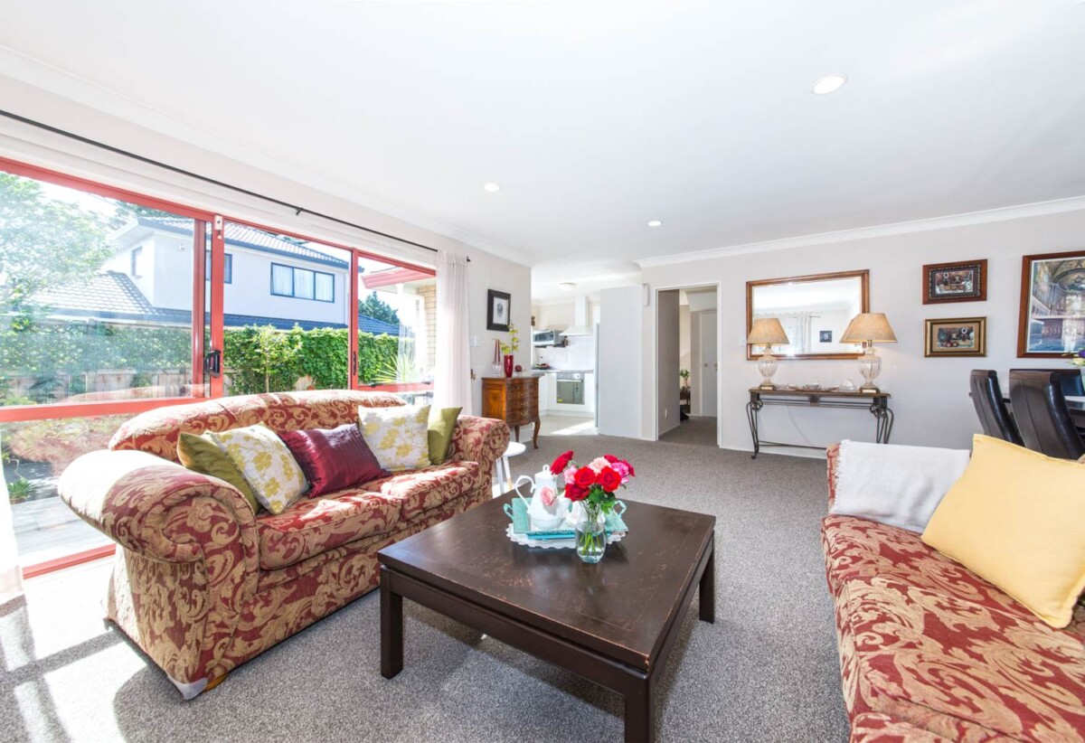 For rent, 3 beds 2 baths house with garage, available 22nd May, 60B Millen Avenue, Pakuranga, Auckland