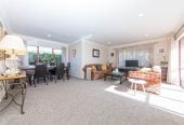 For rent, 3 beds 2 baths house with garage, available 22nd May, 60B Millen Avenue, Pakuranga, Auckland