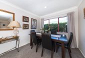 For rent, 3 beds 2 baths house with garage, available 22nd May, 60B Millen Avenue, Pakuranga, Auckland