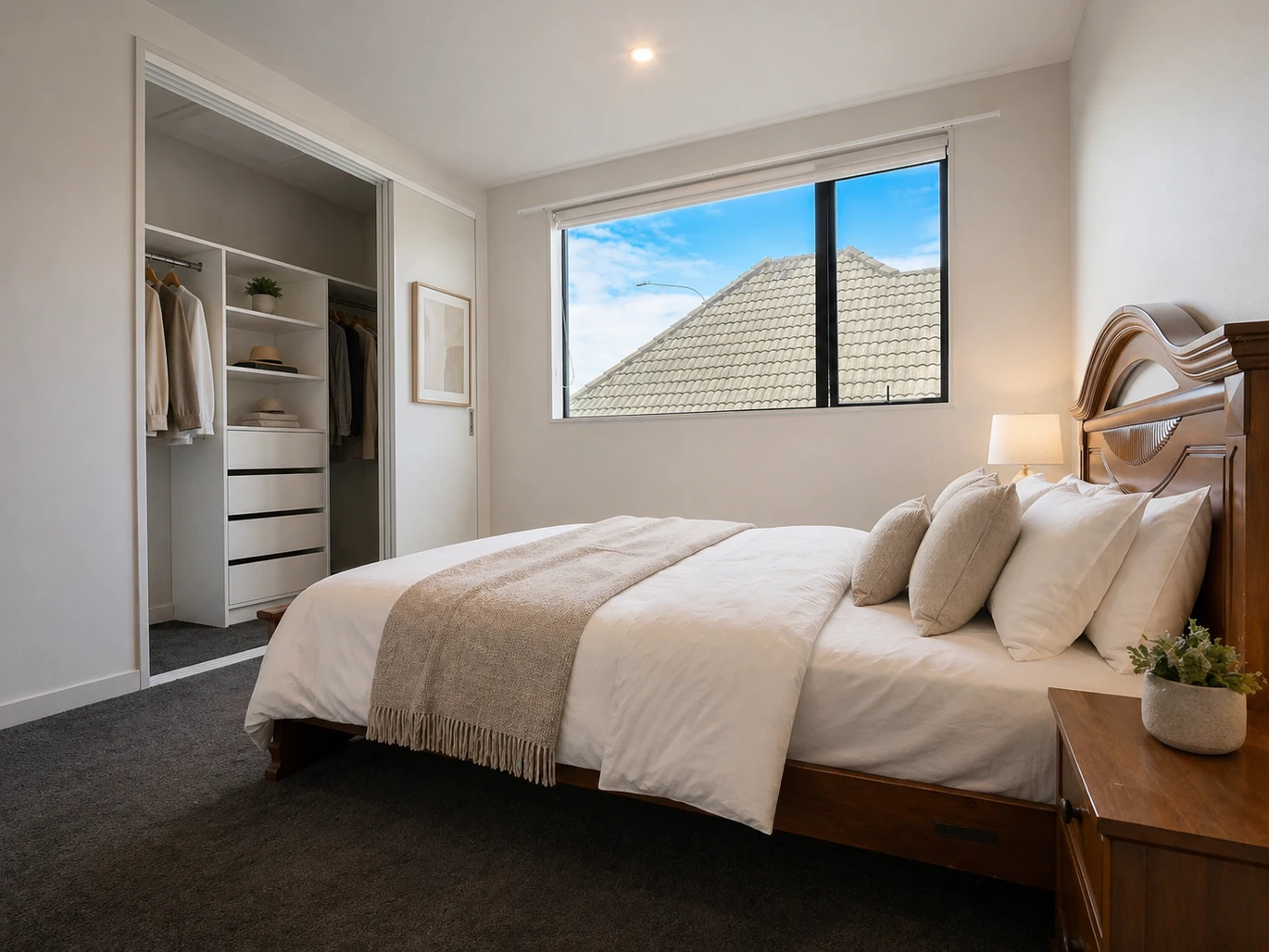 Must sell, Motivated Overseas vendor, Double Grammar school zone, 3 beds 2.5 baths home with garage, Zoned for and within close proximity to Epsom Girls Grammar School and Auckland Grammar School, just minutes from Westfield Newmarket, motorway connections, 8/26 Owens Road, Epsom, Auckland