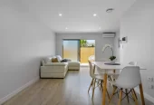 For rent, Brandnew 3 beds 2.5 baths townhouse with garage, Available on 10th June, 11 Shahkot Way, Papatoetoe, Auckland