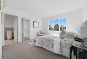 Must sell, Rangitoto College zone, 865 m2 with Sea views, 190m2 4 beds 2.5 baths house with double garage, Located within walking distance to Mairangi Bay village and beach, and zoned for Rangitoto College, Mairangi Bay School and Murrays Bay Intermediate, 355 East Coast Road, Mairangi Bay, Auckland