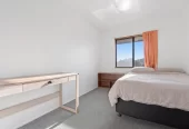 140m2 4 beds 2 baths house with garage, close to schools, reserves, motorway access, 5/12 Alverston Street, Waterview, Auckland