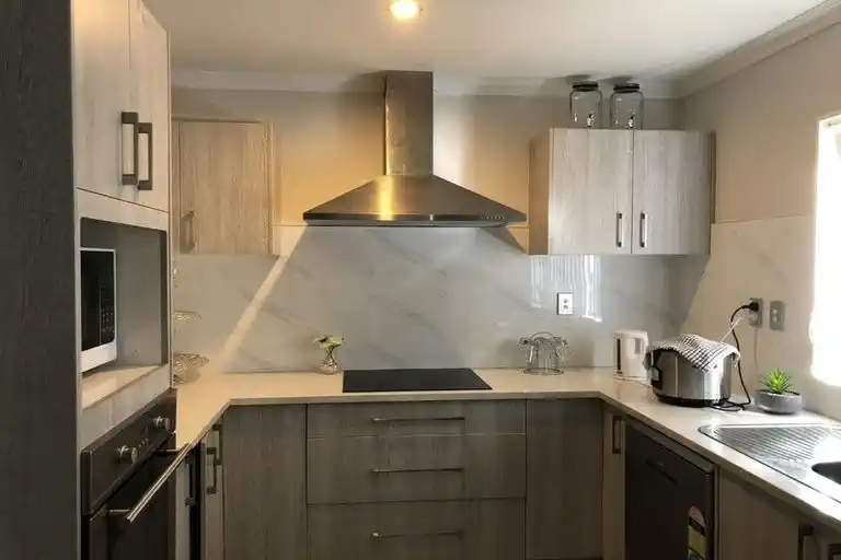 For rent, 4 beds 3 baths townhouse with double garage, Available on 13th June, 36a Wedgwood Avenue, Mangere East, Auckland