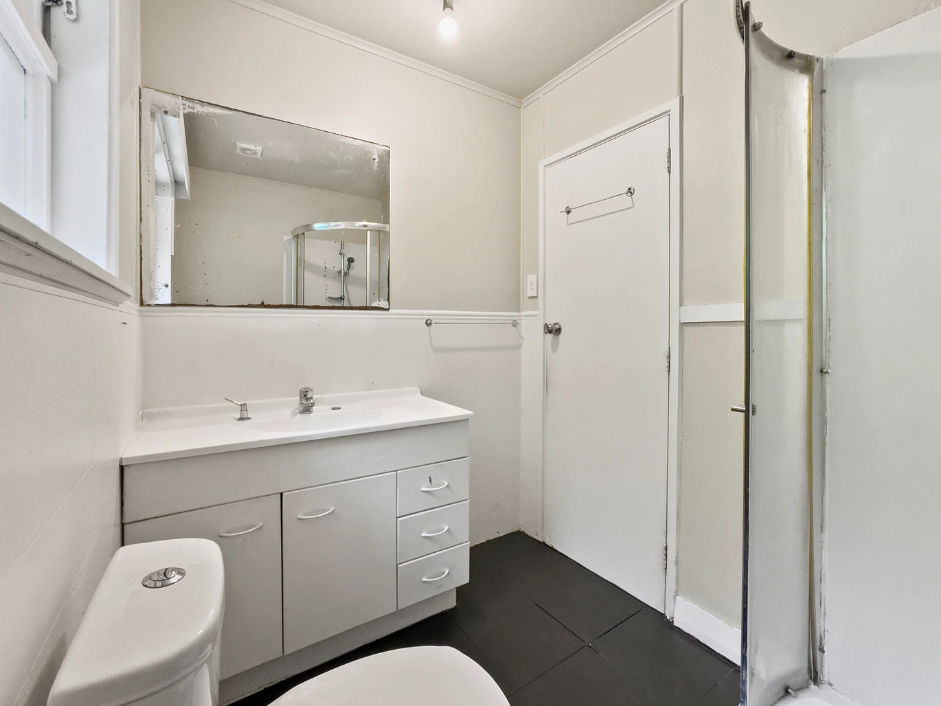 908m2 section with RC Approved 6-Dwelling, 3 beds 1 bath house, Just a short stroll to Queen Street Panmure for shopping, cafés and dining, 3 Kahu Road Panmure, Auckland