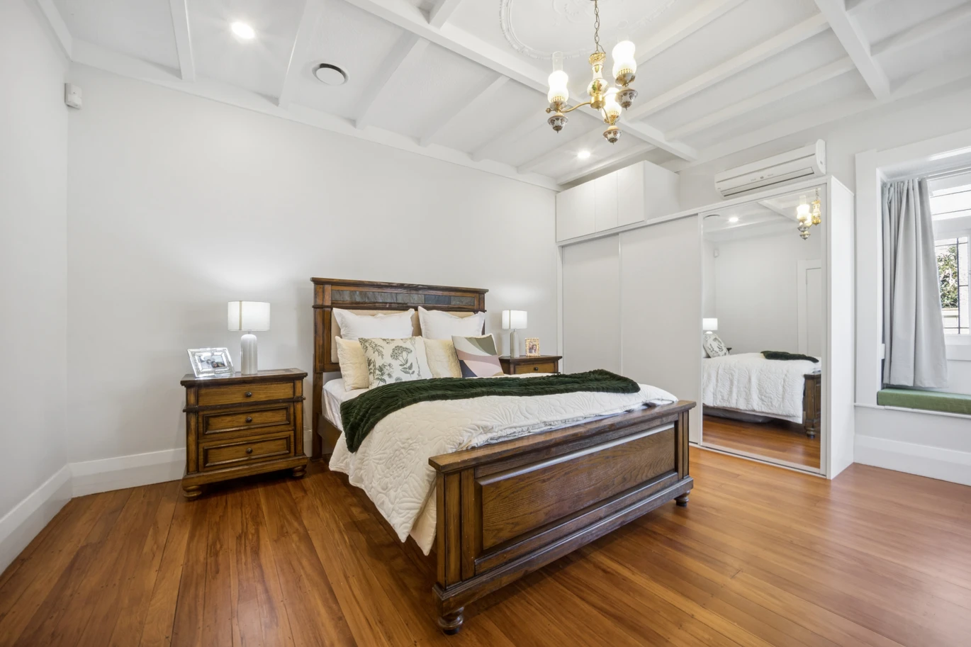 Move–in ready, Renovated 3 beds 1.5 bath house on 468m2 section, Royal Oak shopping centre and Three Kings Woolworths are close by. Iconic Monte Cecilia Park and One Tree Hill are nearby, easy motorway access, 1A Vagus Place, Royal Oak, Auckland
