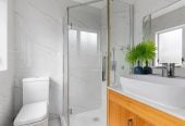 Macleans College zone, 190m2 3 beds 2 baths house with double garage, close to Mellons Bay Beach , MacDonald Walkway and Mcleay Reserve, Howick Village, zoned for Mellons Bay School, Bucklands Beach Intermediate, and Macleans College, 2/9 Colmar Road, Mellons Bay, Auckland