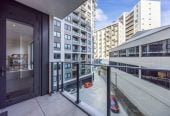 Auckland Girls Grammar school zone, Freehold 2 beds ( 1 bed + 1 Flexi room) 1 bath apartment, Positioned in the sought-after SugarTree Centro development, A storage locker is also included – a valuable bonus for city living. 307/145 Nelson Street, Auckland Central, Auckland