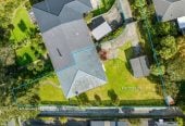 Renovated 3 beds 1 bath home with garage, just a short walk to highly sought-after Kaurilands Primary and Glen Eden Intermediate, while also being close to parks, cafés, Titirangi Village, and local amenities, 3/70 Kaurilands Road, Titirangi, Auckland