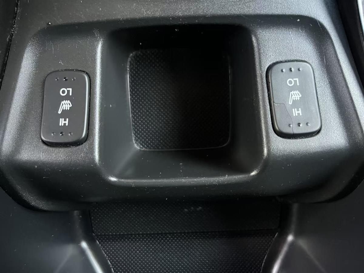 2013 Honda Fit SHUTTLE HYBRID Hatchback Automatic, 5 seats, Black, 1 owner, Petrol, 1,339 cc, 140,902 km