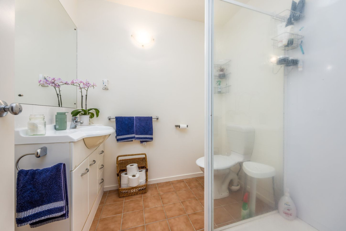 Motivated owner, 2 beds 1 baths home with garage in The Grange, enjou a tennis court and swimming pool, close to the Massey University campus, shopping mall, cafes, and public transport, 23/92 Bush Road, Albany, Auckland