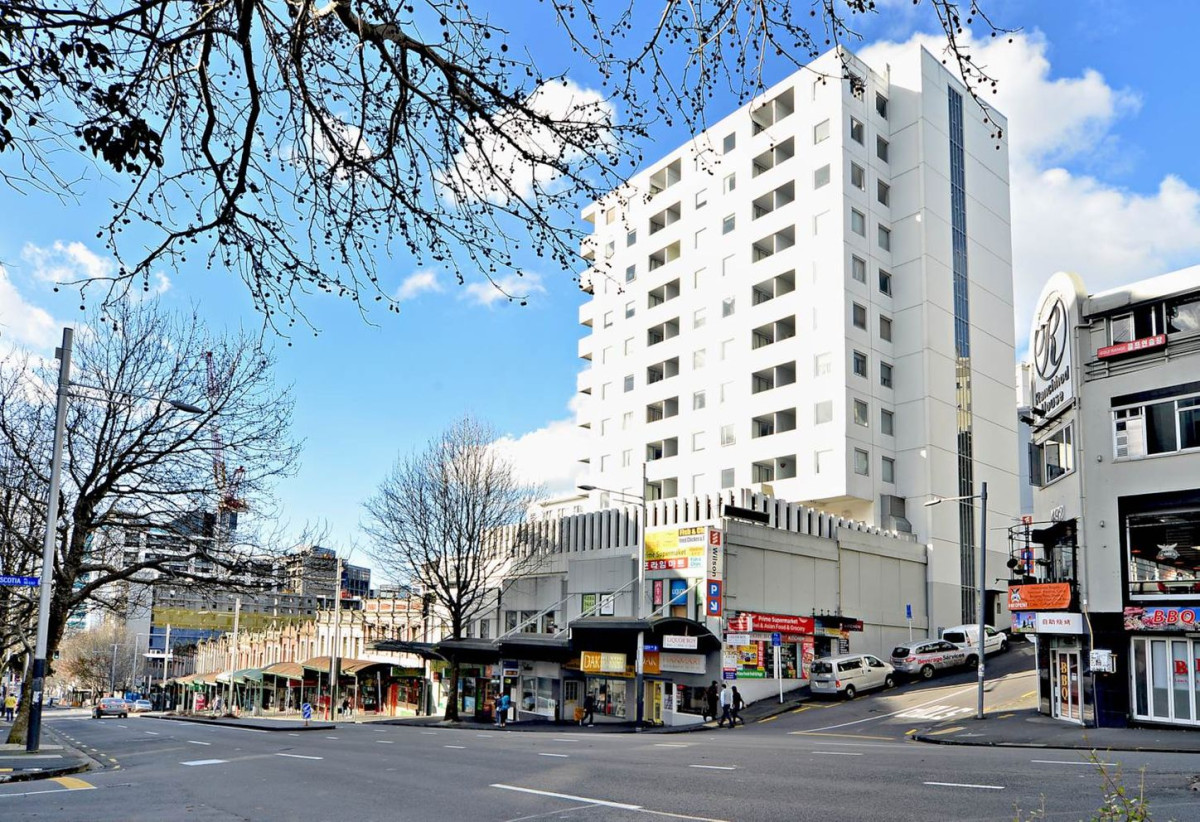 Auckland Girls Grammar school zone, 40m2 Leasehold 1 bed 1 bath apartment, Ground Rent: $8,056.80/annum, Operating Expenses: $5,476.36/annum, Auckland Council Rates: $1,381.24/annum, Rental Income: $400/week, Net Annual Income: $5,887/annum, 9G/15 City Road, Auckland Central, Auckland