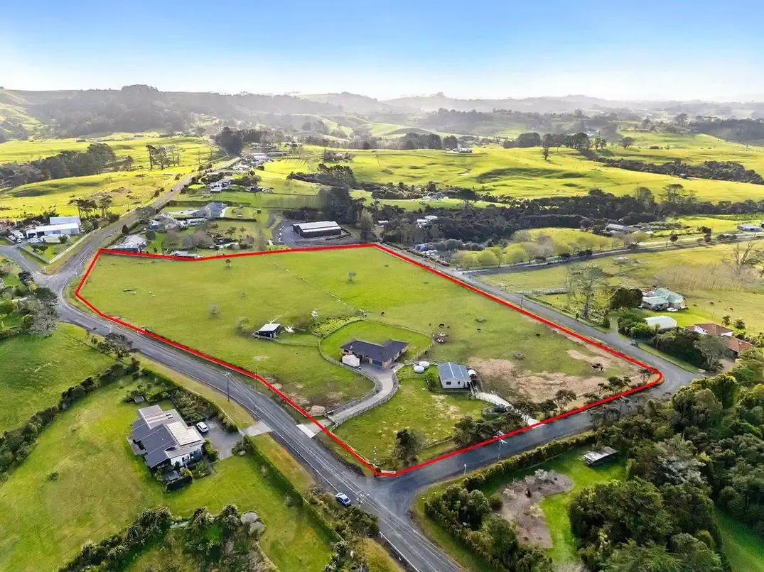 Home and Income on 3.9172ha section, 4 beds 2 baths main home, Standalone 2 beds 1 bath minor dwelling with its own access, triple road frontage, with fenced paddocks, a nearly new 185 metre deep underground water bore, a hay barn/shed, and dual driveways, within walking distance to Taupaki School and kindergarten, and just a short drive to Kumeu Town, 118 Cottle Road, Taupaki, Auckland