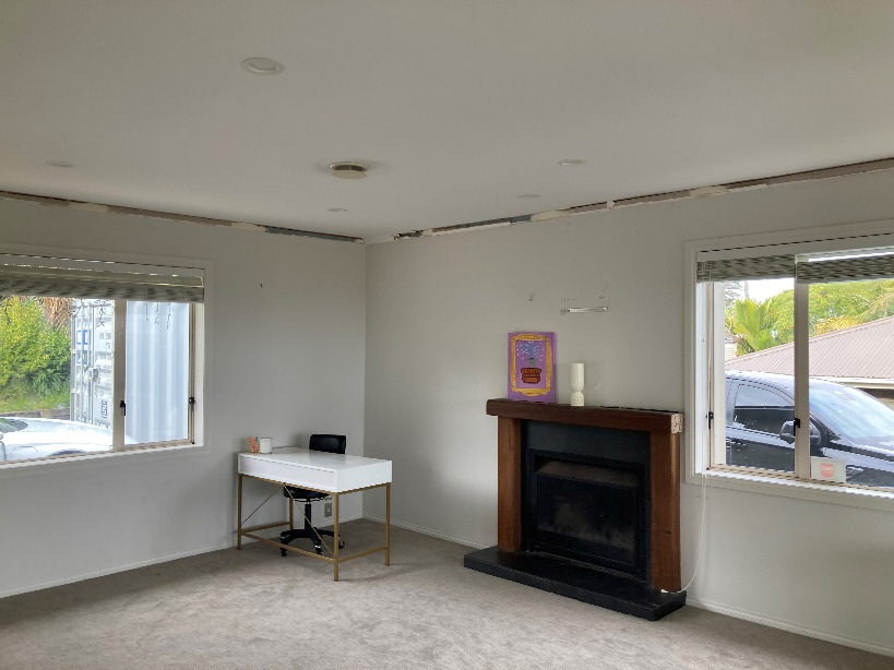 Mortgagee sale, 5 beds 4 baths house with double garage on 8094m2 section, close to Ormiston and Manukau shoppingcentres, motorway access, 378 Redoubt Road, Totara Park, Auckland